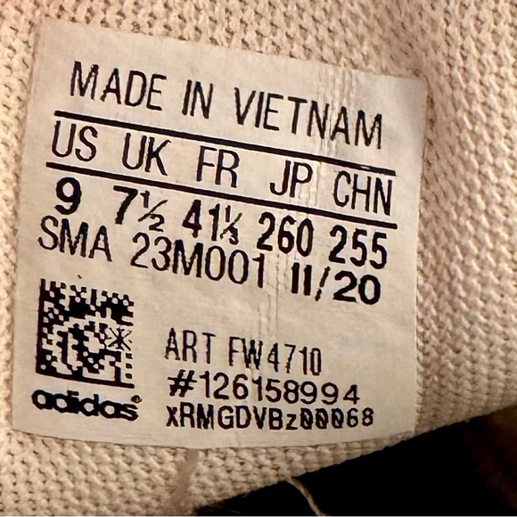 Adidas-Retrorun running sneakers from Finish Line in pink and white.Size 9 - Picture 5 of 12